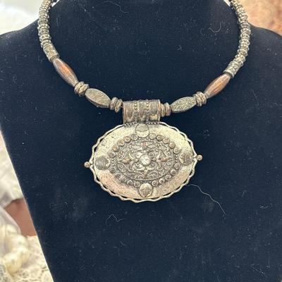 East 5th Collar necklace