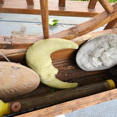 Outdoor decorations, Wagon Wheel Planter outdoor wall hangers