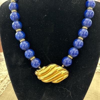 Vintage AVON Blue Bead and Gold Tone Shell Style Necklace