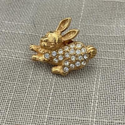 Gold tone bunny pin