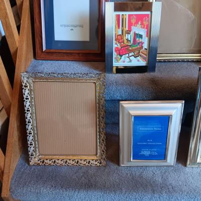A GROUP OF QUALITY PICTURE FRAMES