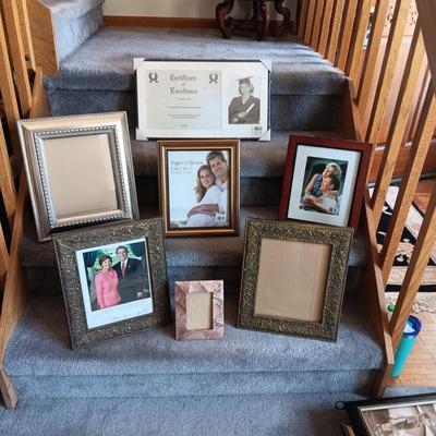 A VARIETY OF QUALITY PICTURE FRAMES