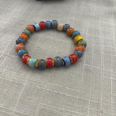 Colorful stretchy beaded bracelet