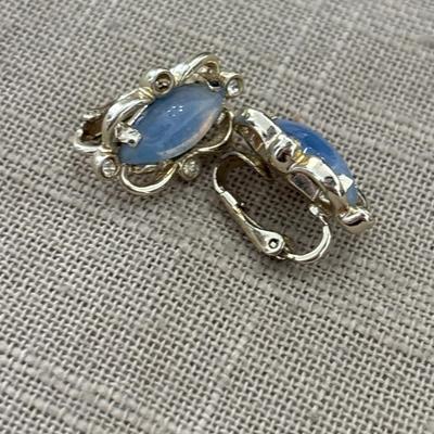 Sarah Cov light blue gem gold tone clip on earrings