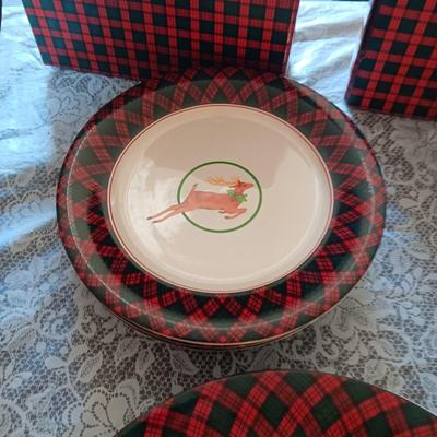 ARITA TARTAN JAPAN 4 PLACE SETTING OF DINNERWARE WITH EXTRA PIECES