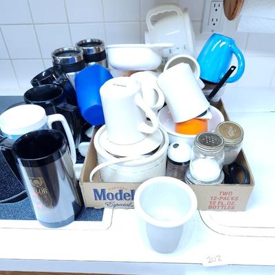 Miscellaneous Kitchen lot, including Tepco Restaurant Ware and Vintage Enamelware Orange Water Butter Syrup Warmer/ Dipper