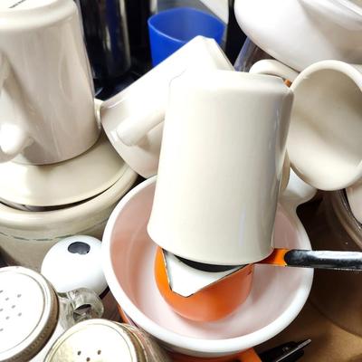 Miscellaneous Kitchen lot, including Tepco Restaurant Ware and Vintage Enamelware Orange Water Butter Syrup Warmer/ Dipper