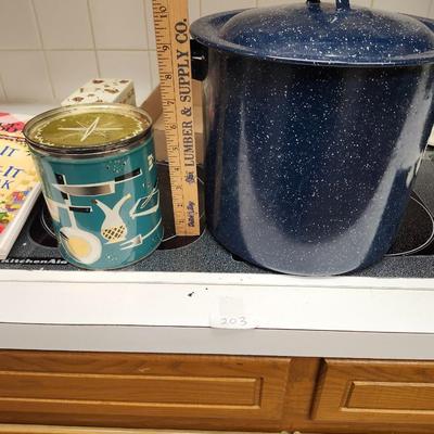 Kitchen lot, including Vintage tins, Enamelware pots