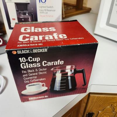 Kitchen lot, Hand mixer, Electric knife, coffee maker etc