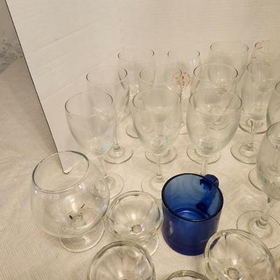 Glassware, stem and mugs