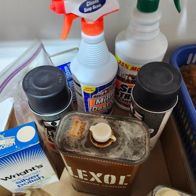 Miscellaneous house hold lot, with white shelf,