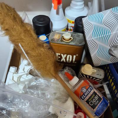 Miscellaneous house hold lot, with white shelf,