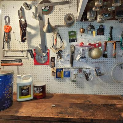 Home improvement garage lot, including tools