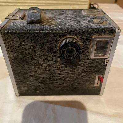 TOPP RPR-620 TRANSISTOR RADIO, ANSCO SHUR SHOT CAMERA VINTAGE CAMERA