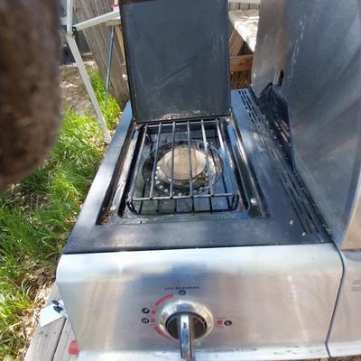 CHARGRILL WITH SIDE BURNER AND PROPANE TANK