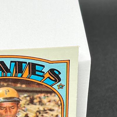 LOT 3: 1972 Topps Baseball Card Roberto Clemente