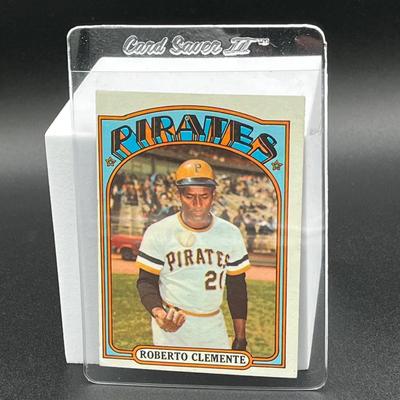 LOT 5: 1972 Topps Baseball Card Roberto Clemente