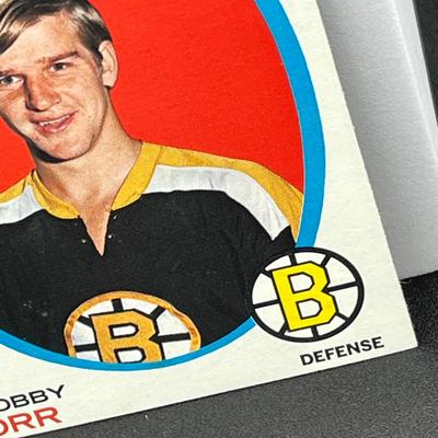 LOT 13: 1971-72 Bobby Orr Topps NHL Hockey Card