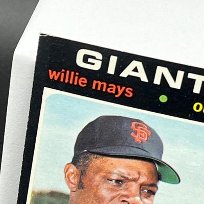LOT 14: 1971 Topps Baseball Cards - Willie Mays, Tom Seaver, Steve Garvey, Rod Carew