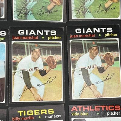 LOT 22: 1971 Topps Baseball Cards - Brooks Robinson, Ted Williams, Juan Marichal, Al Kline and More