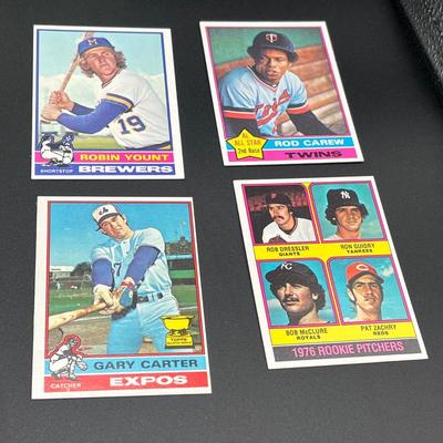 LOT 23: 1976 Topps Baseball Cards - Tom Seaver, Pete Rose, Robin Yount, Jim Rice and More