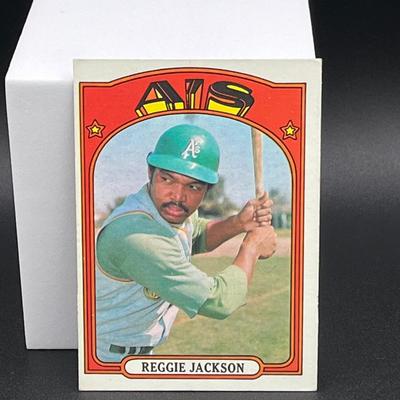 LOT 36: 1972 Topps Baseball Cards - Reggie Jackson, Thurman Munson, Ted Williams and More