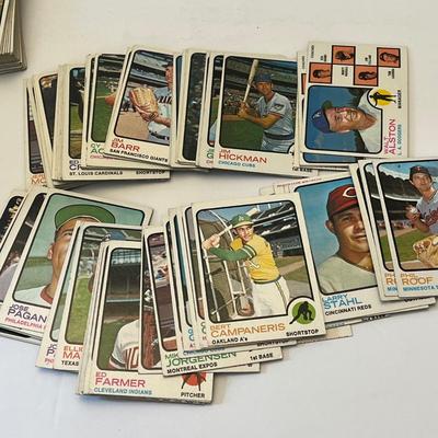 LOT 60: Set Builder - 1973 Topps Baseball Cards
