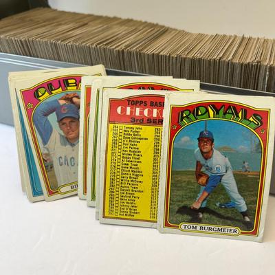 LOT 61: Set Builder - 1972 Topps Baseball Cards