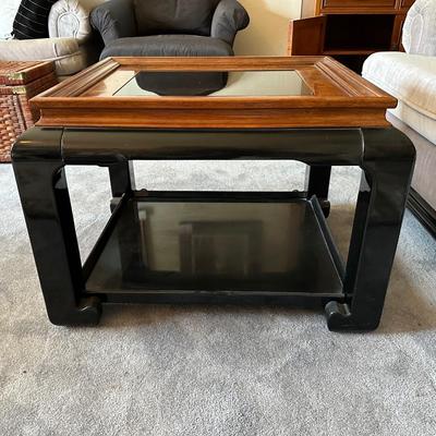 CHIN HUA MING STYLE END TABLE WITH LAMP