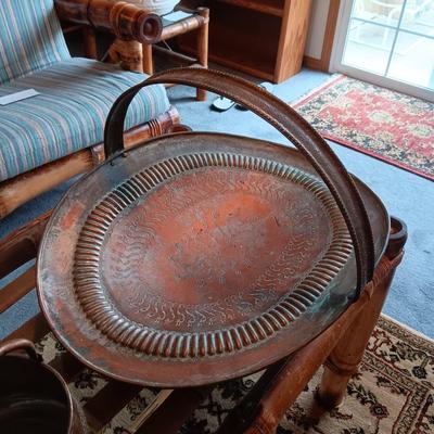 VINTAGE LARGE OVAL HAMMERED COPPER WITH HANDLE PLUS A COPPER POT