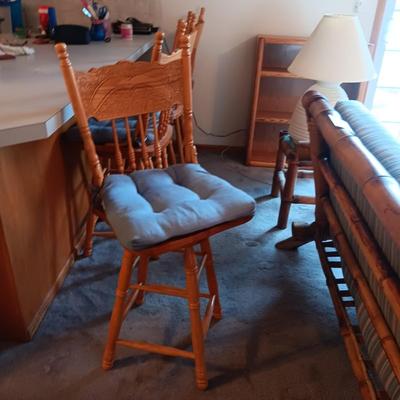 LIKE NEW 4 OAK SWIVEL BAR STOOLS