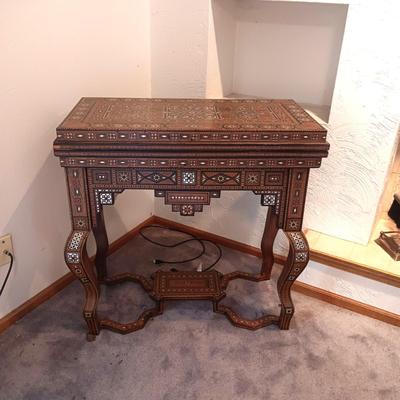 BREATHTAKING SYRIAN DETAILED INLAID MOTHER OF PEARL FOLD OUT GAME TABLE