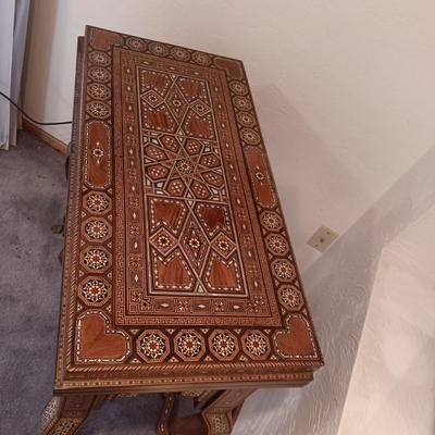 BREATHTAKING SYRIAN DETAILED INLAID MOTHER OF PEARL FOLD OUT GAME TABLE