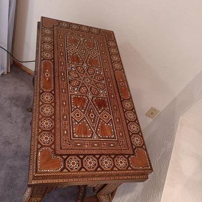 BREATHTAKING SYRIAN DETAILED INLAID MOTHER OF PEARL FOLD OUT GAME TABLE