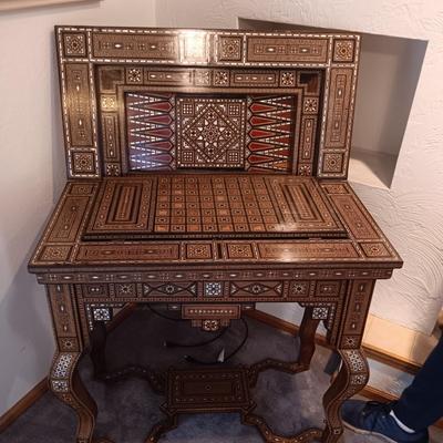 BREATHTAKING SYRIAN DETAILED INLAID MOTHER OF PEARL FOLD OUT GAME TABLE