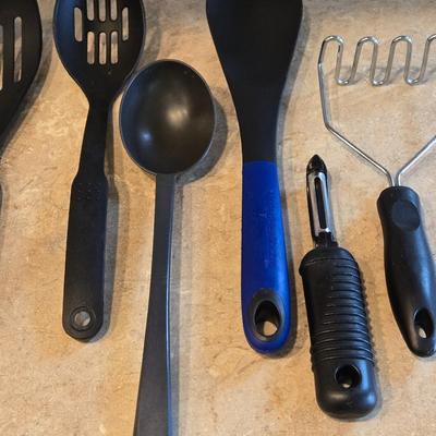 Black Utensils