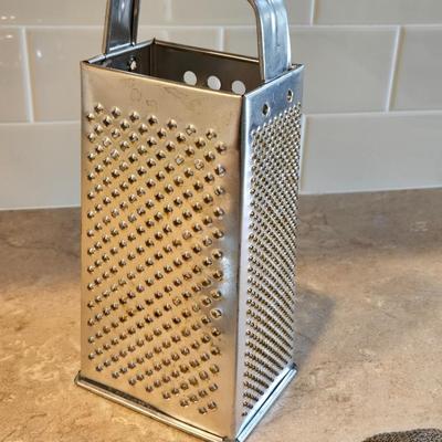 Mixed Kitchen Items
