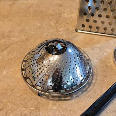 Mixed Kitchen Items