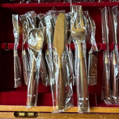 HUGE HANDMADE SOLID NICKEL AND BRONZE FLATWARE SET IN A WOODEN CHEST