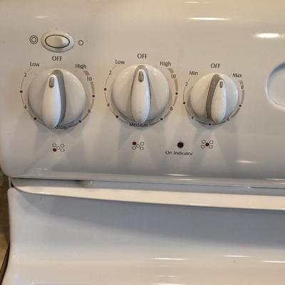Maytag Electric Stove