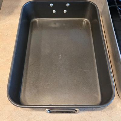(2) Roasting Pans and Rack