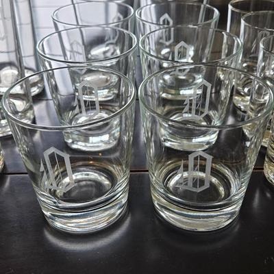 Etched Monogrammed "O" Glass Set