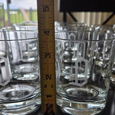 Etched Monogrammed "O" Glass Set