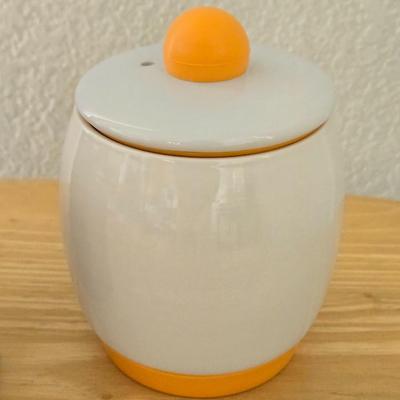 Kitchen Shakers & Ceramic Container