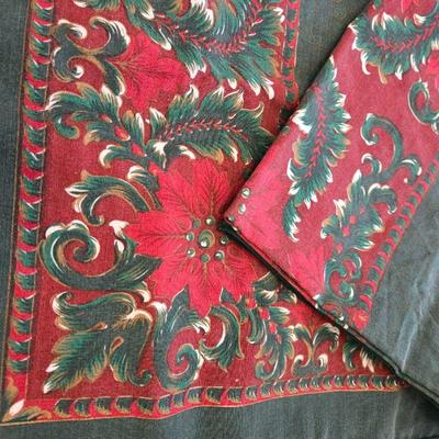 Green & Red Tablecloth & Napkins