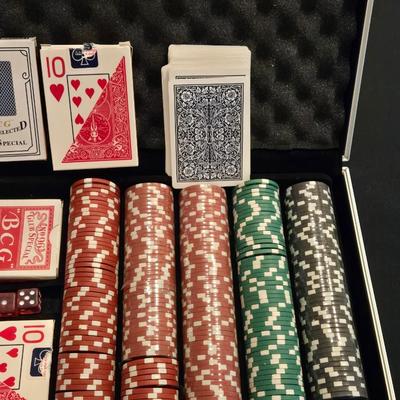 Royal Flush Folding Gaming Table with Texas Hold'em Set