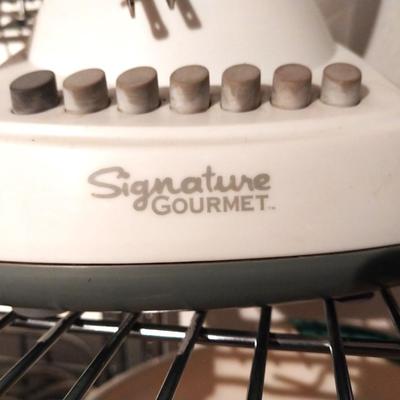 SIGNATURE GOURMET BLENDER AND 2 SLICE TOASTER