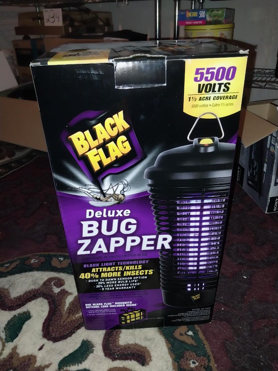 BLACK FLAG DELUXE BUG ZAPPER