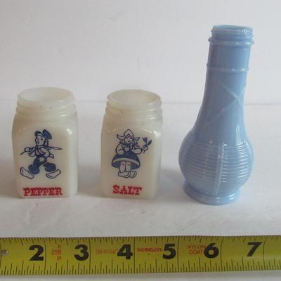 Lot of Vintage Shakers