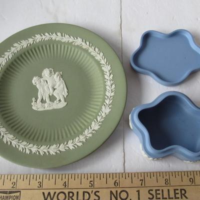 Two Nice Wedgwood Items: Small Plate, Trinket Box